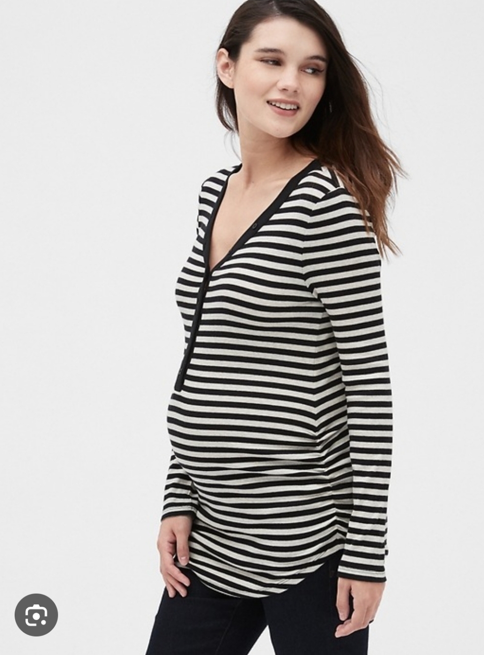 GAP Maternity Striped Black & White Long Sleeve V-Neck Top